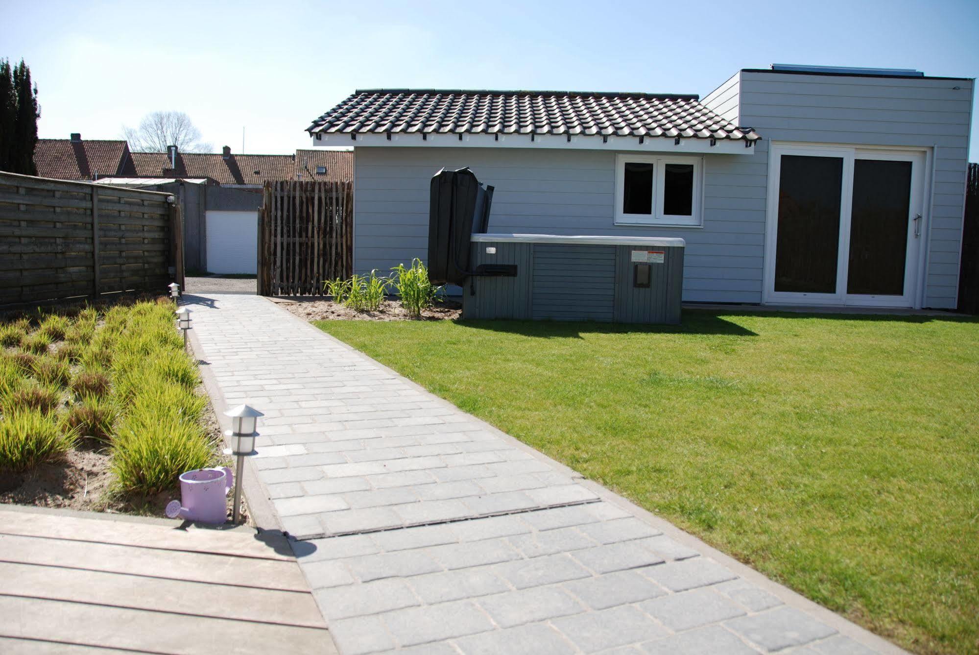Holiday Home Garnaalhuisje Oostduinkerke Esterno foto